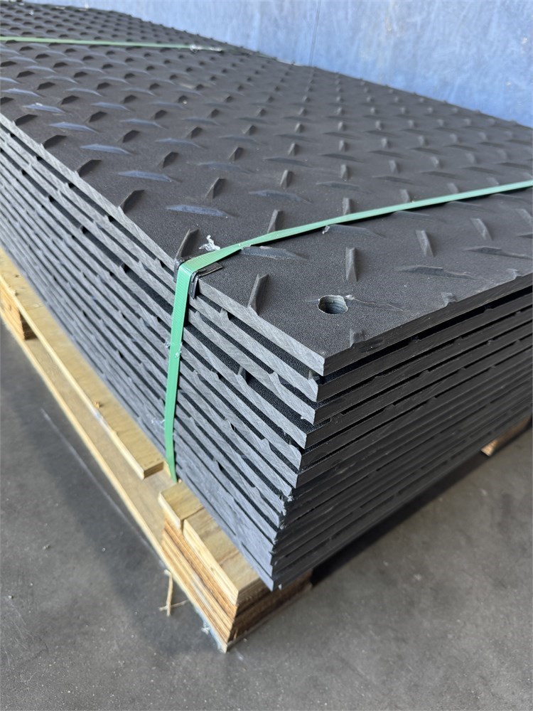 Wolf Bay Auctions - SET of 15 - 4 ft x 8 ft Heavy Duty Ground ...